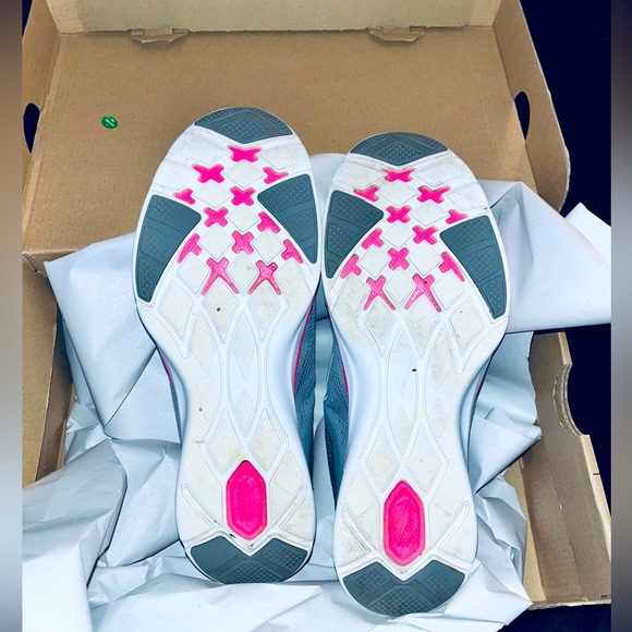 Nike Women's ‘In Season-TR 5’ Running Shoe (Gray/Pink), Size 7.5: $30 - Picture 10 of 11